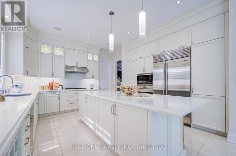 421 Flamingo Road — photo 11 of 40