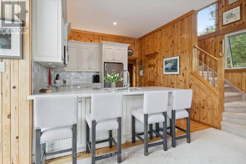 2215 Miriam Drive — photo 12 of 40