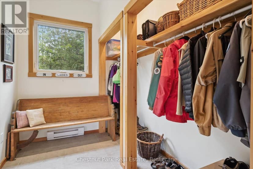 2215 Miriam Drive — photo 22 of 40