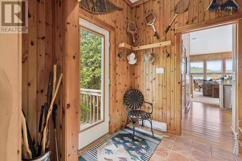 2215 Miriam Drive — photo 9 of 40