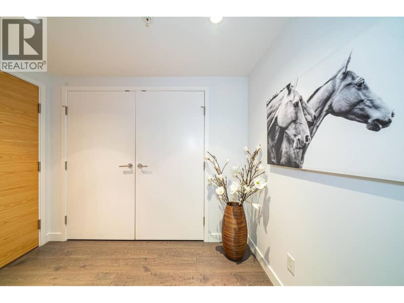 203 5782 BERTON AVENUE, Vancouver, photo 4