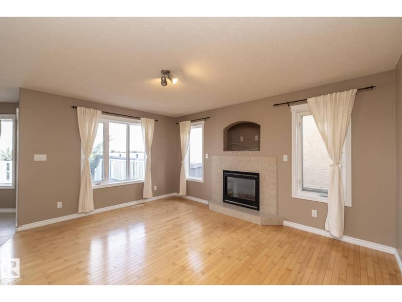 10620 183 AV NW — photo 17 of 40
