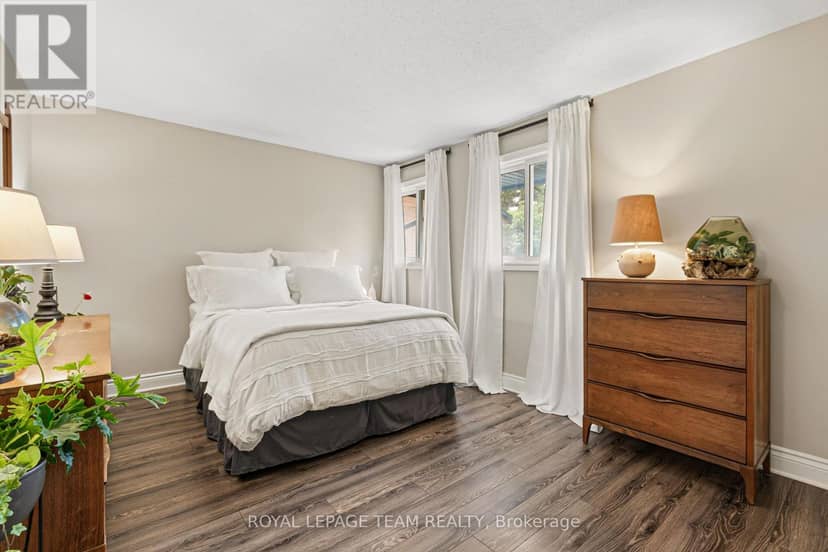 68 - 82 McClintock Way — photo 19 of 36