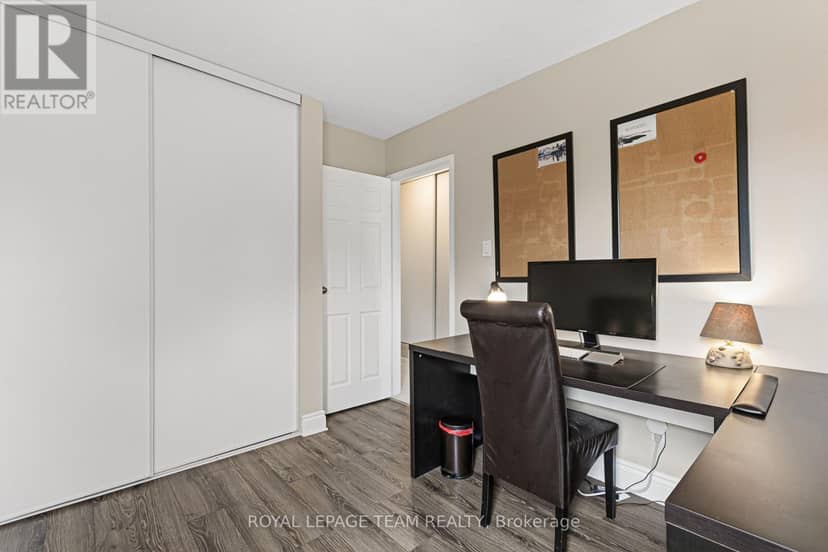 68 - 82 McClintock Way — photo 25 of 36