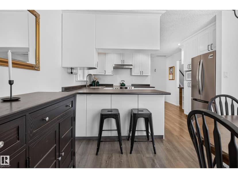 3606 37 AV — photo 15 of 40