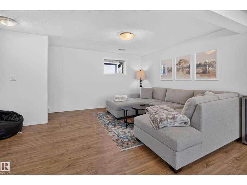 3606 37 AV — photo 32 of 40