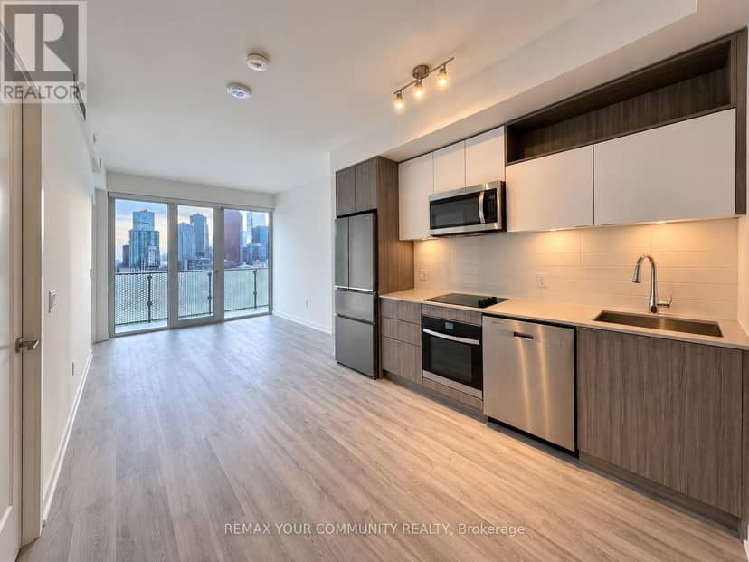 2629 W - 135 Lower Sherbourne Street — photo 6 of 29