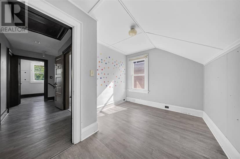 145 Albert ST W — photo 24 of 29
