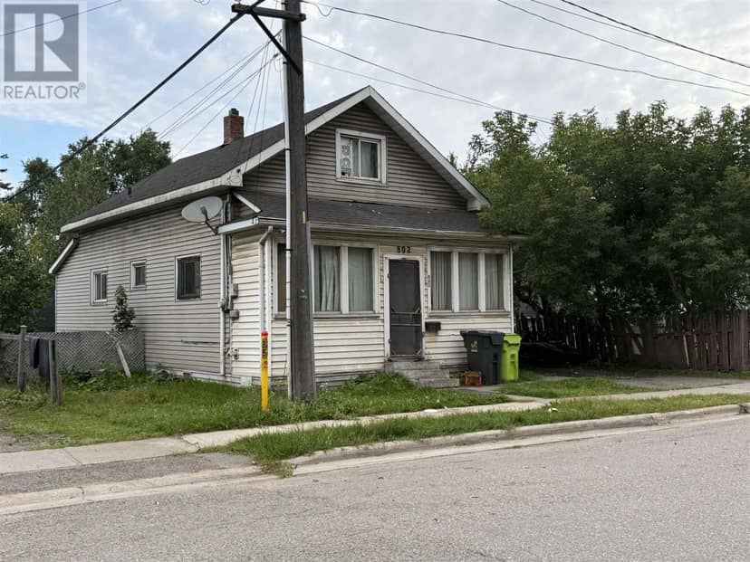 802 Bonney ST — photo 1 of 4