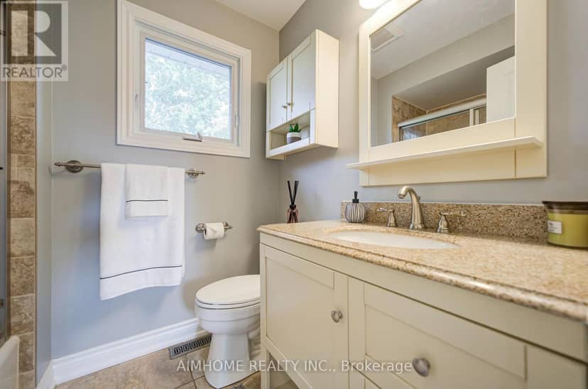 83 Houseman Crescent — photo 29 of 40