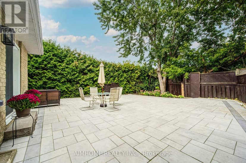 83 Houseman Crescent — photo 39 of 40