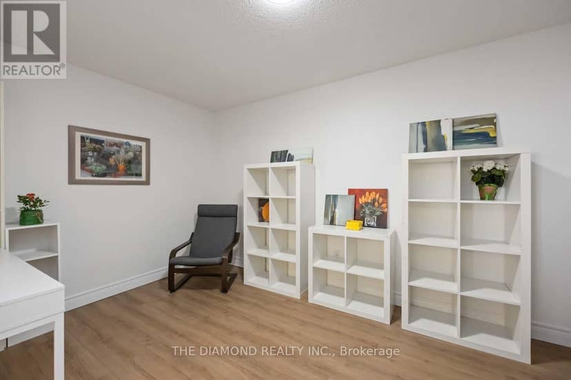 1111 - 89 Skymark Drive — photo 15 of 40