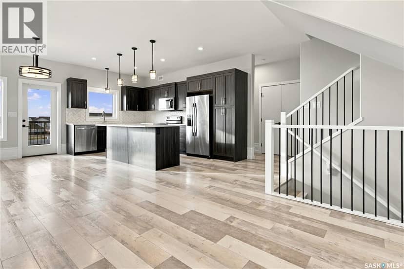 207 Greyeyes-Steele WAY — photo 10 of 40