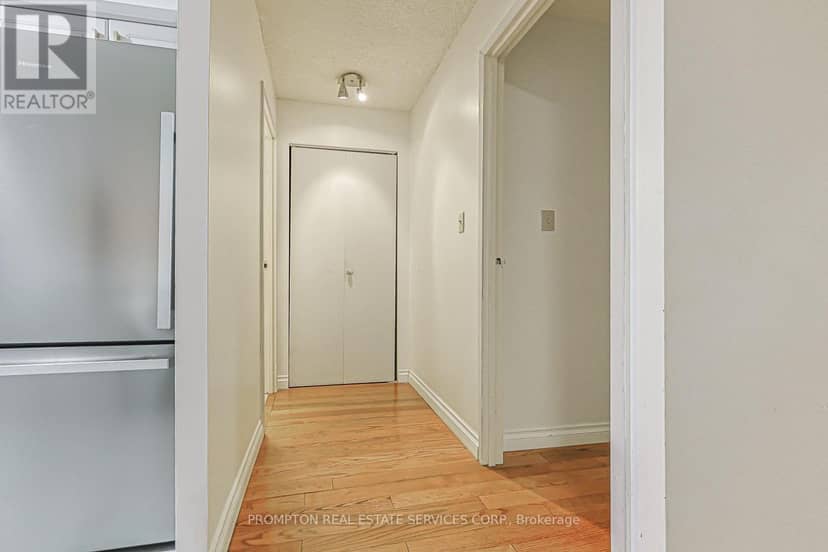 1705 - 25 Grenville Street — photo 24 of 37