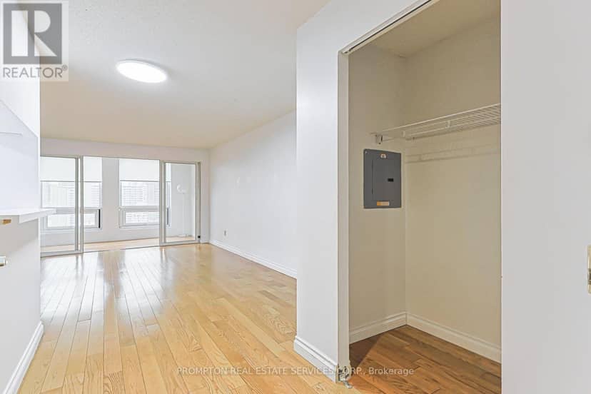 1705 - 25 Grenville Street — photo 5 of 37