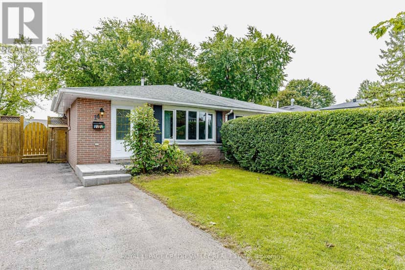 14 Carlton Drive — photo 2 of 39