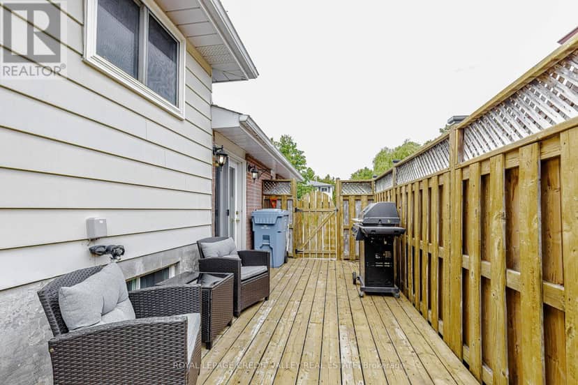 14 Carlton Drive — photo 38 of 39