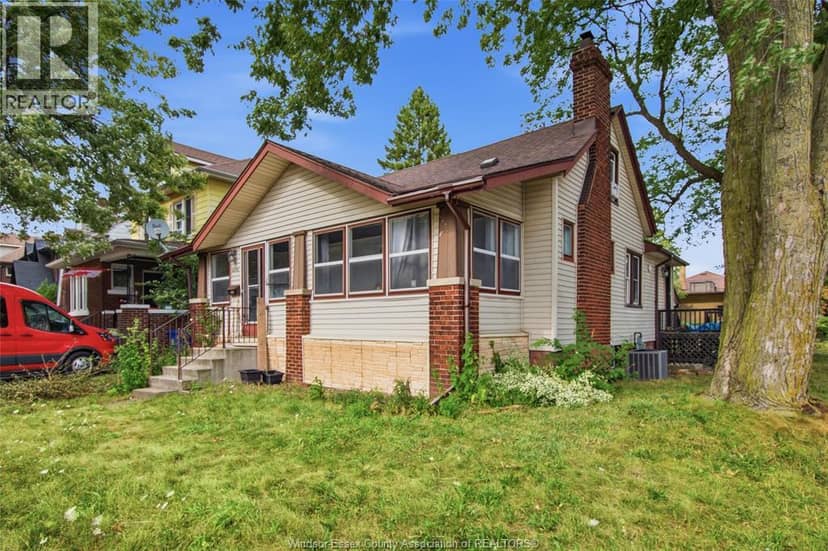 2292 Dougall Avenue — photo 3 of 32