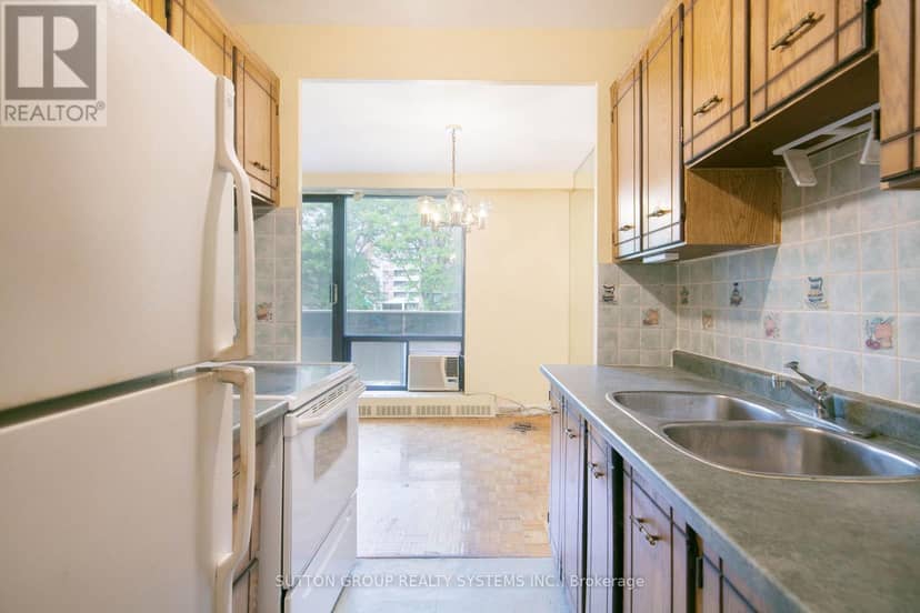 209 - 921 Midland Avenue — photo 19 of 27