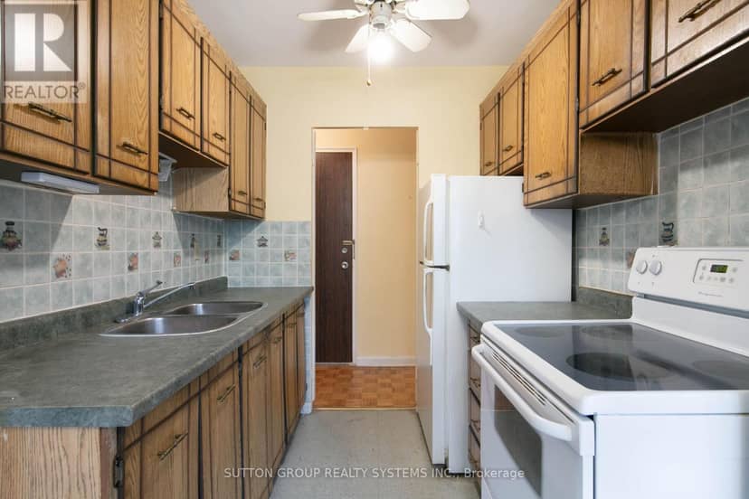 209 - 921 Midland Avenue — photo 22 of 27
