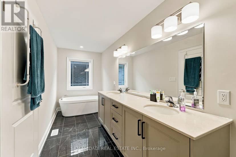 189 Strachan Street — photo 17 of 30