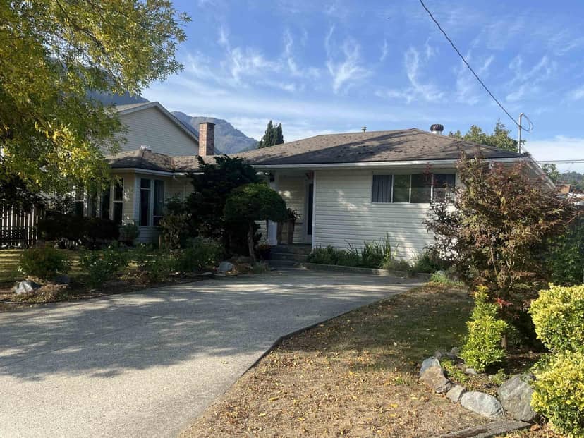 533 RUPERT STREET, Hope, Hope