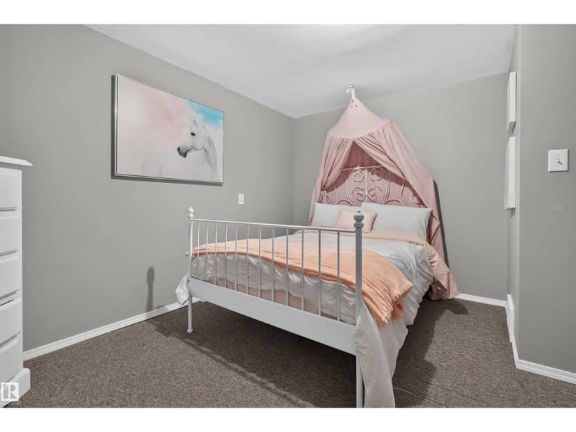 3606 44 ST — photo 21 of 37