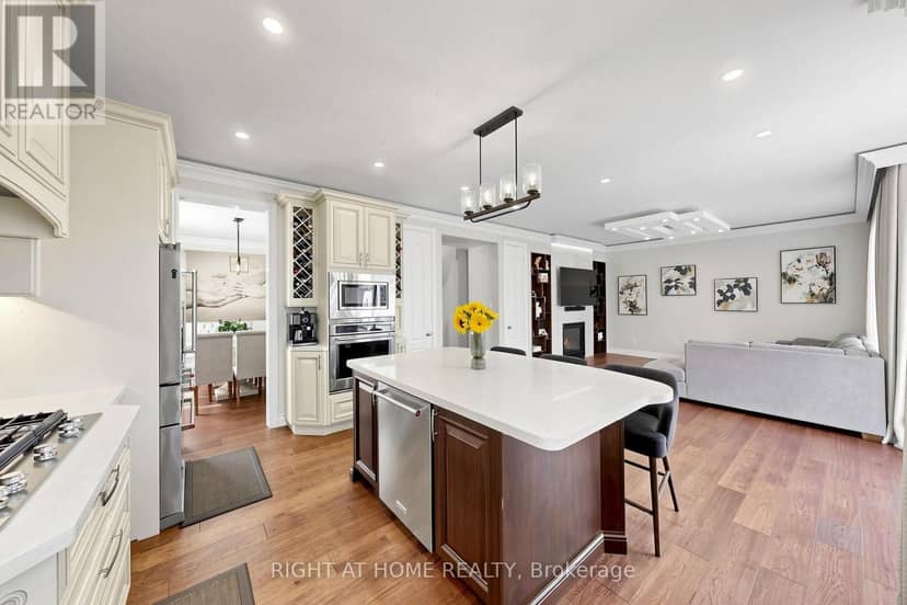 35 Empire Drive — photo 15 of 40