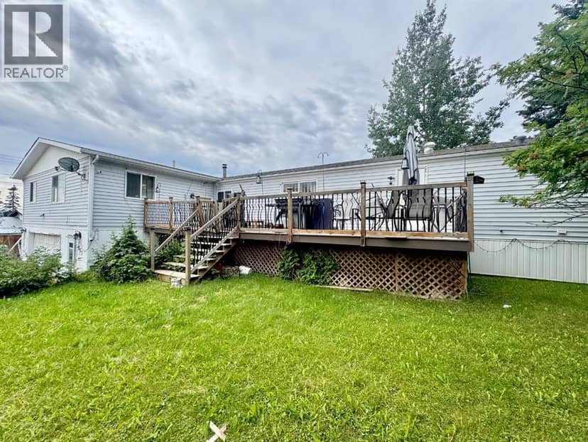 517 3rd Avenue, Fox Creek, photo 3