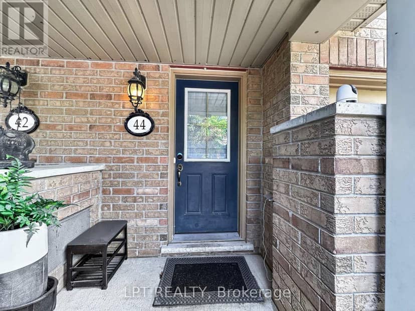 44 Cedar Lake Crescent, Brampton, photo 4