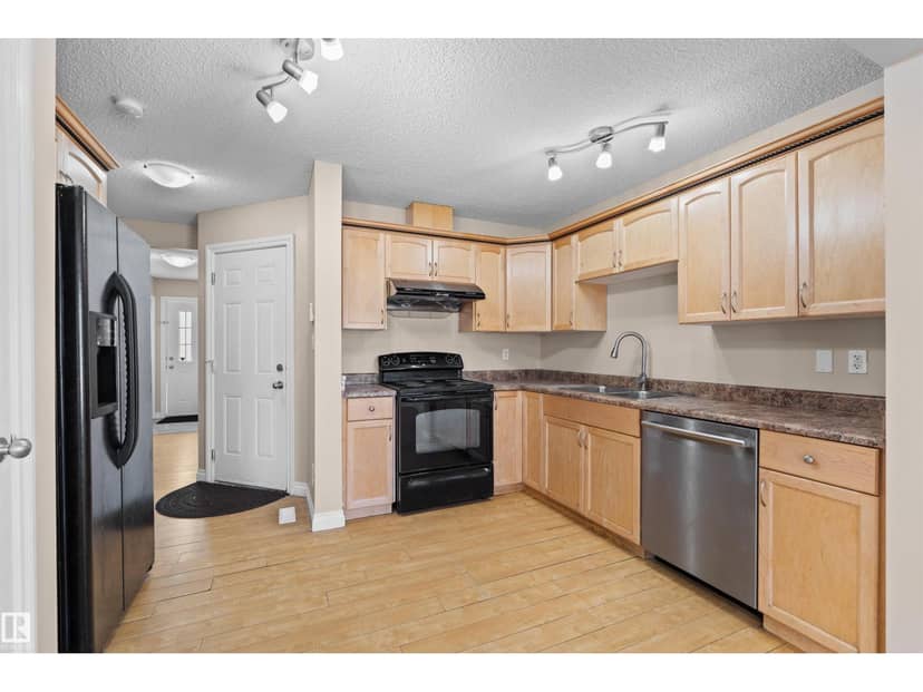 15504 102 AV NW, Edmonton, photo 3