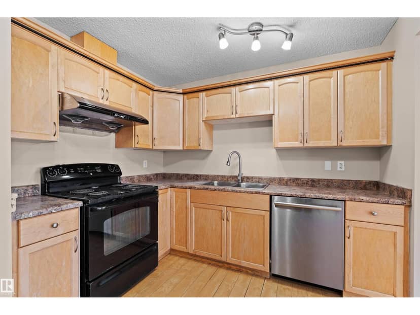 15504 102 AV NW, Edmonton, photo 4