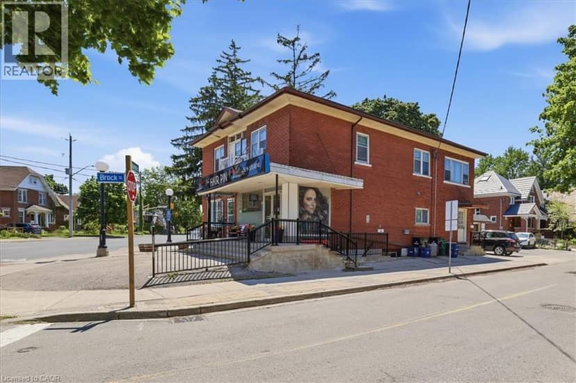 744 QUEEN Street S — photo 3 of 13