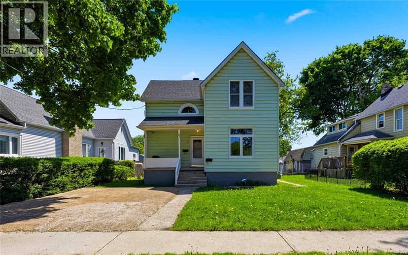 394 Palmerston STREET South — photo 1 of 39