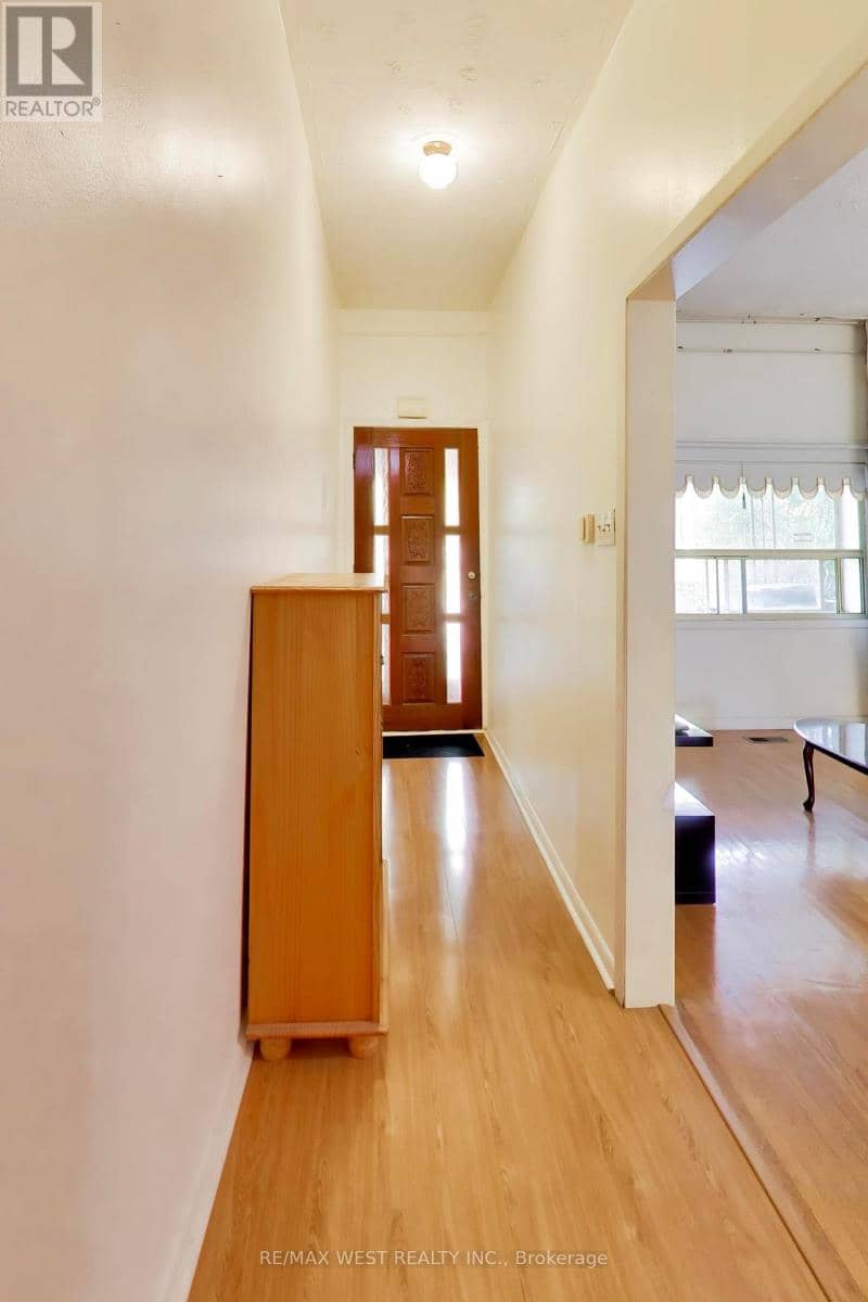 99 Euclid Avenue — photo 4 of 28