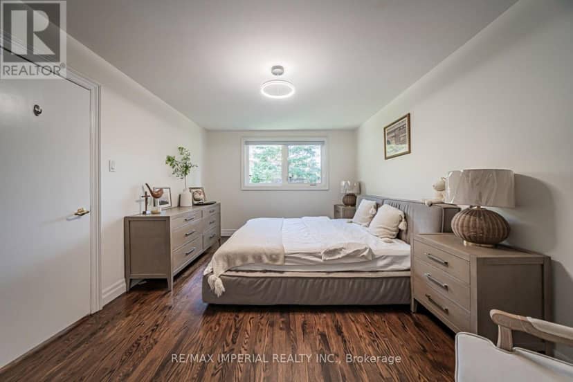4 Quincy Crescent — photo 26 of 40
