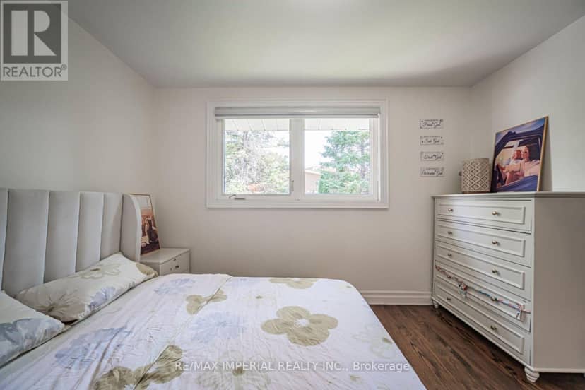 4 Quincy Crescent — photo 28 of 40