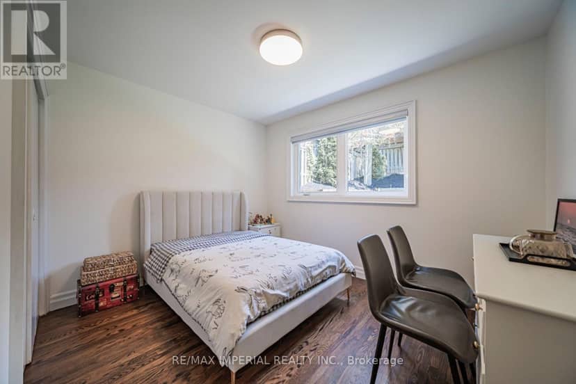 4 Quincy Crescent — photo 34 of 40