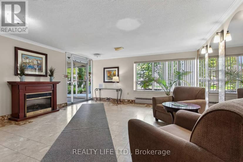 502 - 41 Lake Shore Drive, Toronto, photo 3