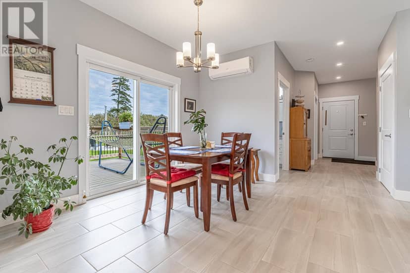 5423 Rte 20 — photo 13 of 40