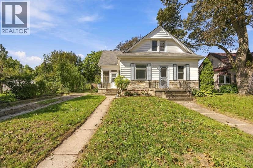 14 Gore STREET, Lambton Shores, photo 2