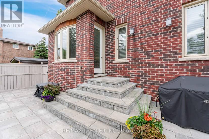 28 Ellerby Square N — photo 34 of 40