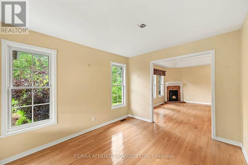 6658 Sutherland Avenue — photo 6 of 27