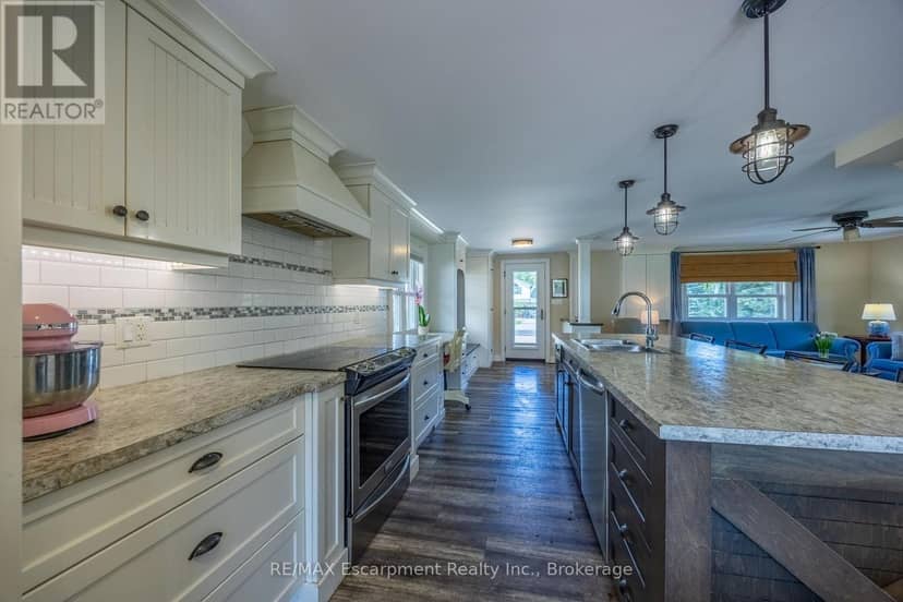 116 Erie Boulevard — photo 10 of 39