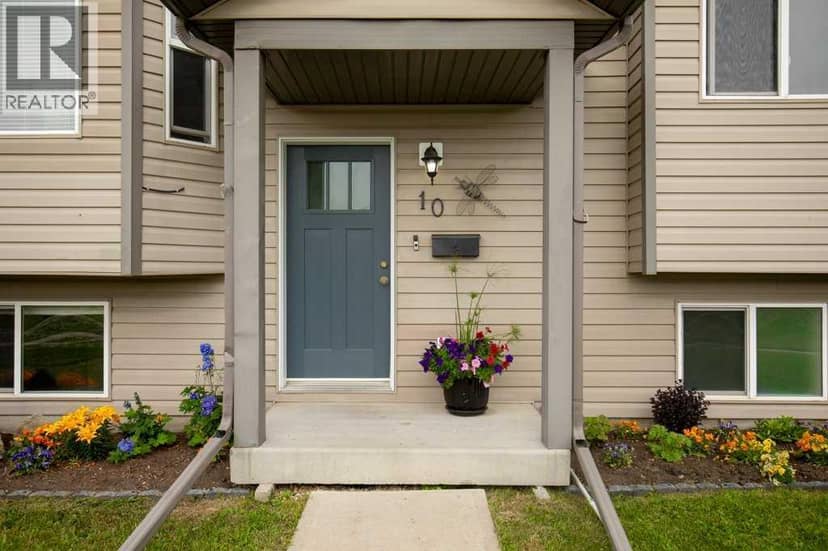 10 Hansen Close, Sylvan Lake, photo 3