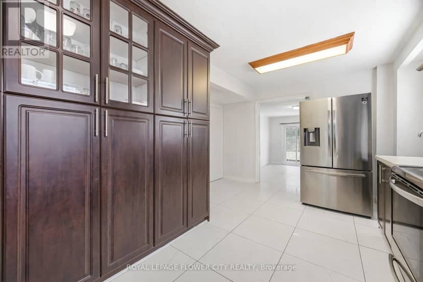 3027 Coral Drive — photo 5 of 38