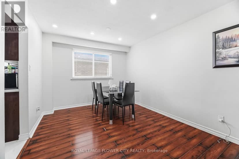 3027 Coral Drive — photo 8 of 38