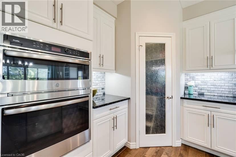 56 SMITH'S CREEK Drive — photo 15 of 40