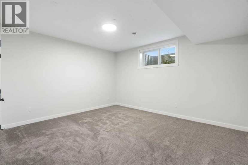 316 Muirfield Crescent — photo 36 of 40