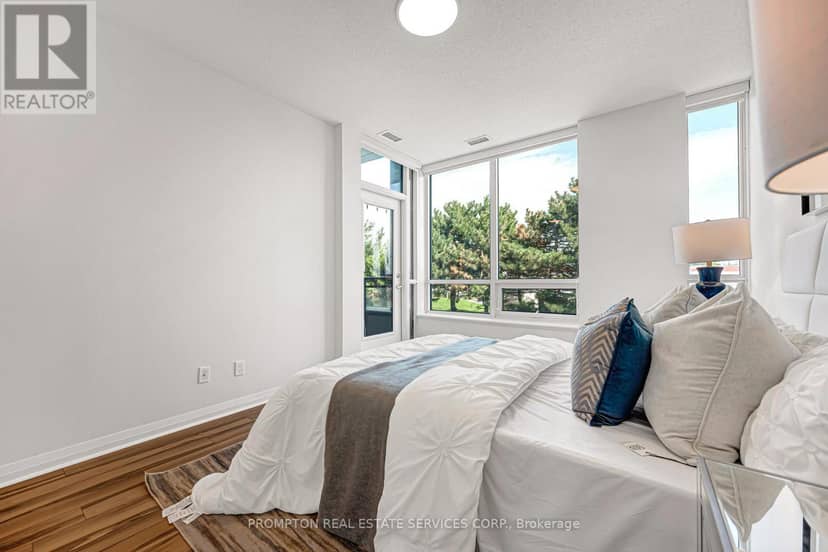 108 - 55 Eglinton Avenue W — photo 20 of 27